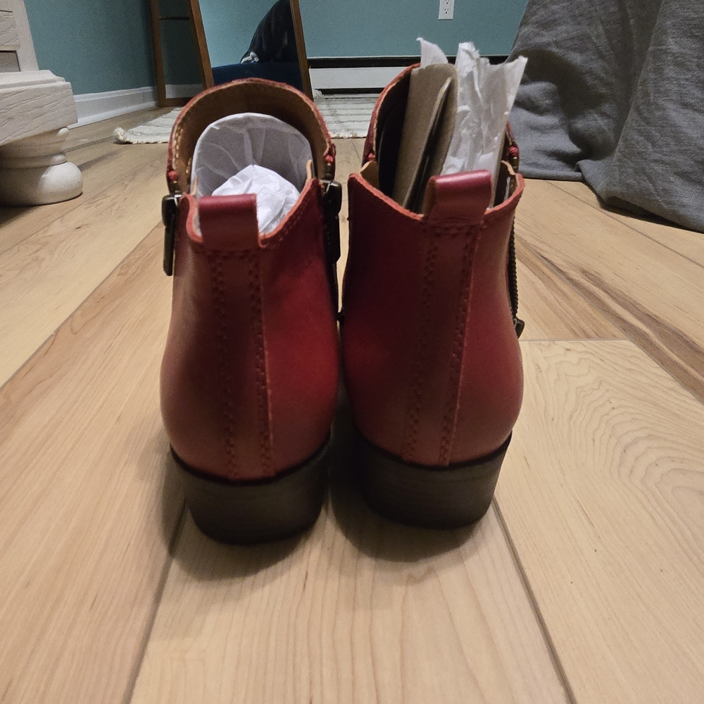 Lucky Brand Cherry Red Ankle Booties - Picture 5 of 6